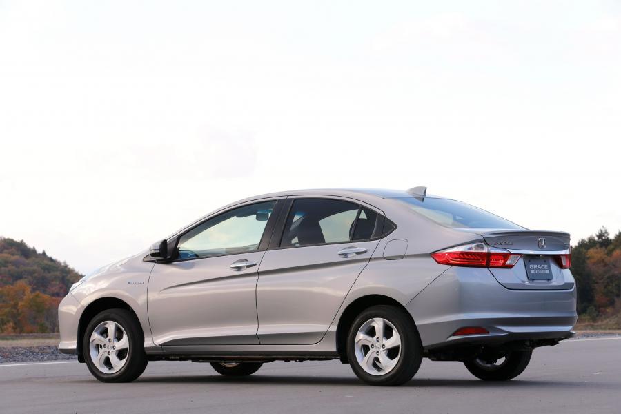  Honda Grace Hybrid 2014 года  (фото 5 из 24)